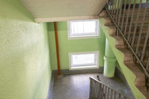Pārdod 3 istabu dzīvokli Skultē, priežu meža ielokā — foto 5