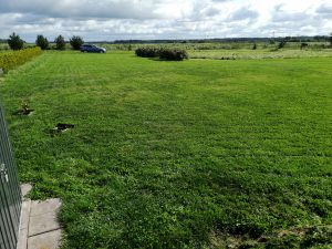 Pārdod zemes gabalu 2500 m² ar dīķi — foto 1